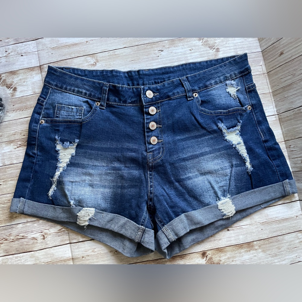 RESERVED REG NWOT Angerella Women’s Mid Rise Ripped Jean Denim Shorts X-Large XL - Picture 7 of 16